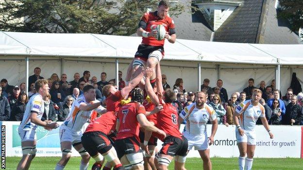 Line out during Jersey v Yorkshire Carnegie