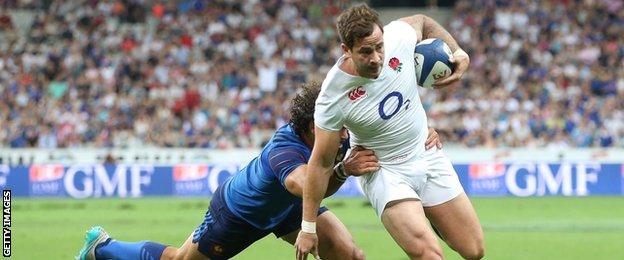 Danny Cipriani scores a try against France