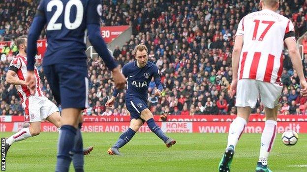 Christian Eriksen scores for Tottenham against Stoke