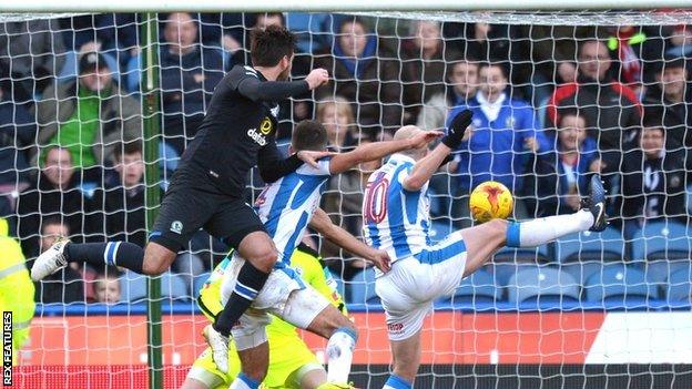 Danny Graham got his head on the end of Liam Feeney's cross to score his seventh goal in eight games