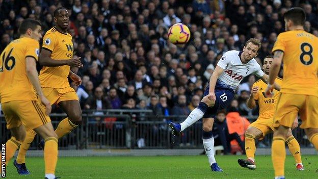 Harry Kane gives Tottenham the lead against Wolves