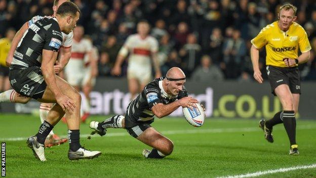 Danny Houghton scores