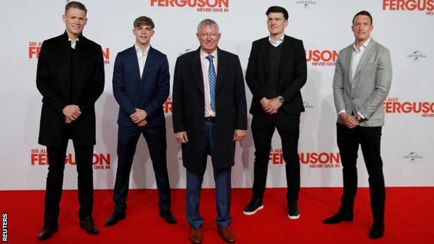 Sir Alex Ferguson and Manchester United players Scott McTominay, Brandon Williams, Harry Maguire and Phil Jones at the world premiere of Never Give In