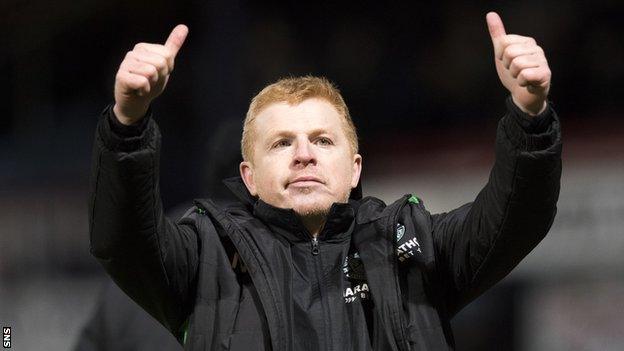 Neil Lennon gives a thumbs-up to Hibs fans