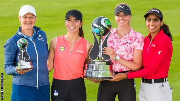 Marianne Skarpnord, Sarina Schmidt, Olivia Cowan and Diksha Dagar