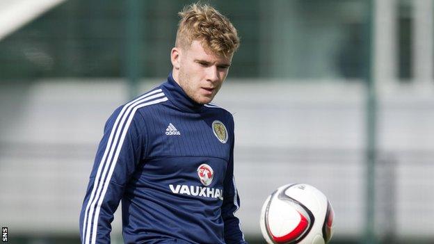 Chris Cadden trains with Scotland Under-21s