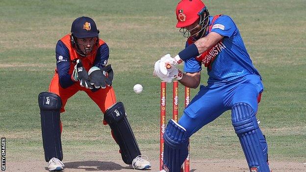 Netherlands wicketkeeper Scott Edwards and Afghanistan's Rahmat Shah