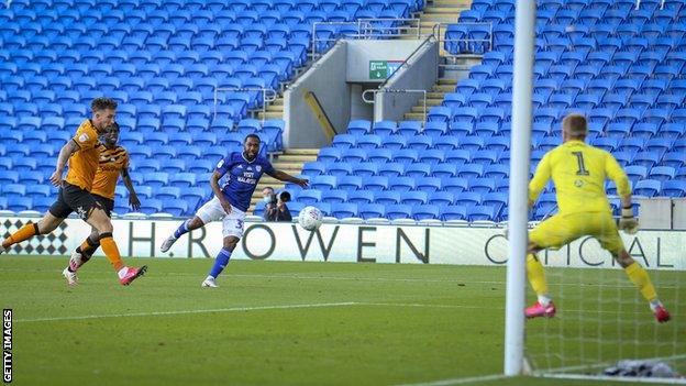 Junior Hoilett angles shot across goal