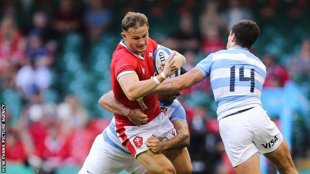 Hallam Amos played 25 internationals for Wales over eight years