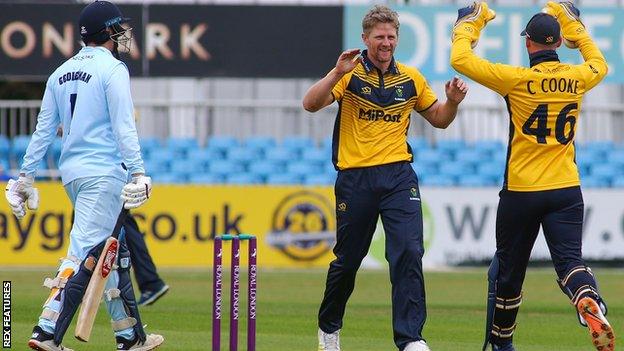 Timm van der Gugten celebrates the wicket of Billy Godleman