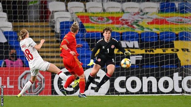 Jess Fishlock goal