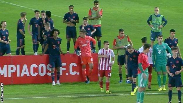 Olympiakos v Bayern