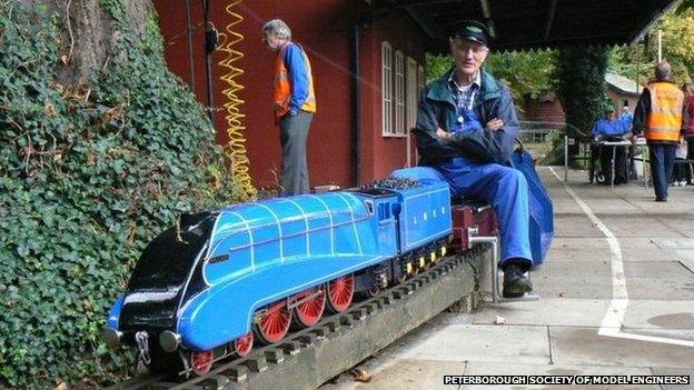 Miniature railway, Thorpe Hall, Peterborough