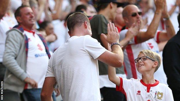 MK Dons fans