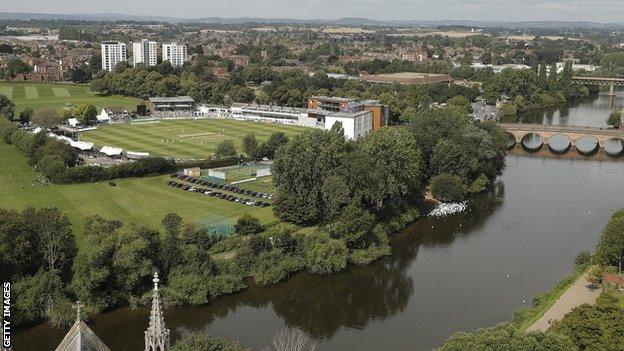 Aerial view of New Road, Worcester
