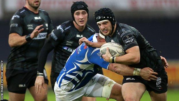 Dan Evans races away to score the first Ospreys try