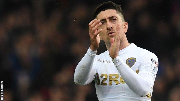 Pablo Hernandez applauds the Leeds United supporters