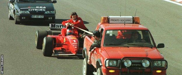 michael schumacher breaks down in f1 testing