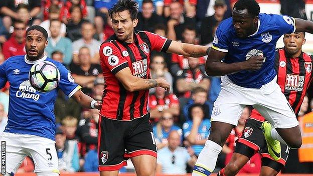 Everton's Romelu Lukaku heads at goal against Bournemouth