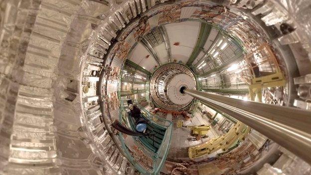 Hadron collider