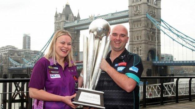 Anastasia Dobromyslova,and Rob Cross