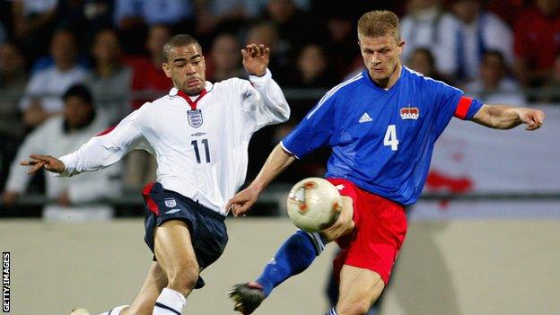 Kieron Dyer in action for England