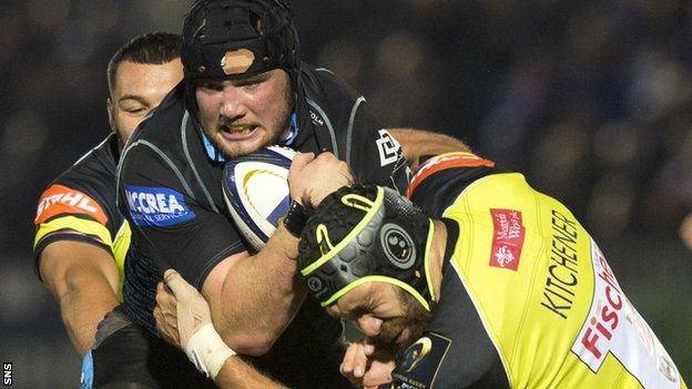 Zander Fagerson (left) in action for Glasgow Warriors