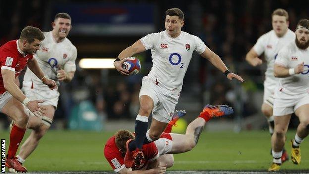 England's Ben Youngs steps out of a tackle