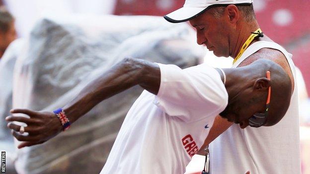 Mo Farah and Alberto Salazar pictured in 2015