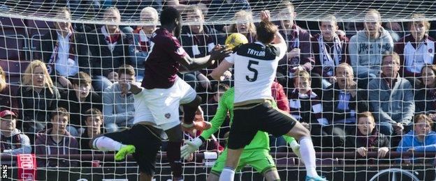 Isma Goncalves scores for Hearts