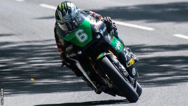 Michael Dunlop on his way to a maiden Supertwins success on the Mountain Course