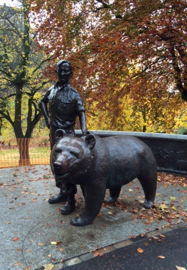 Wojtek the bear statue