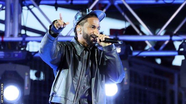 Big Sean performing at the Detroit Lions' Thanksgiving game in 2021