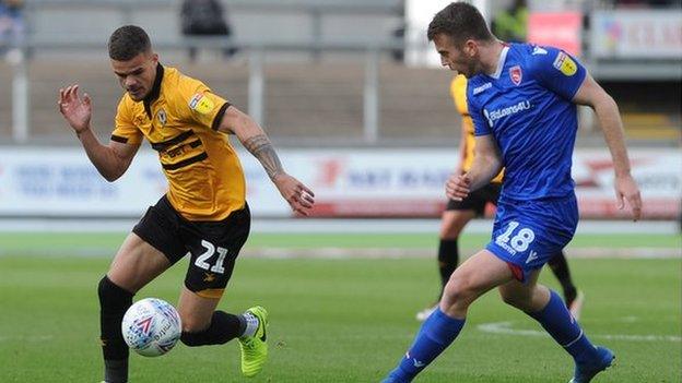 Tyler Forbes a Rhys Oates