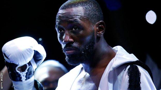 Terence Crawford salutes the crowd