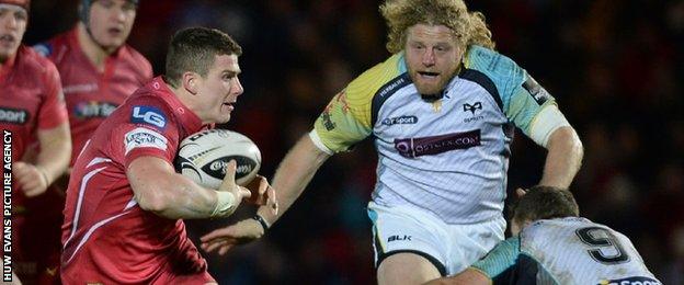 Scott Williams in action for Scarlets