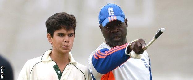 Arjun Tendulkar and Ottis Gibson