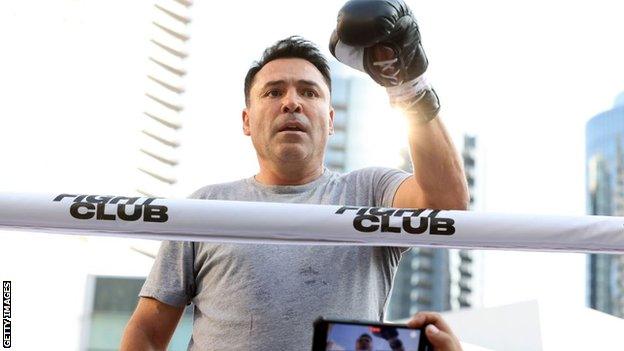 Oscar De la Hoya training