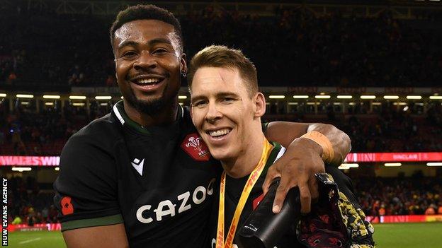 Christ Tshiunza and Liam Williams