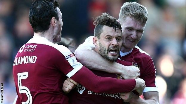 Marc Richards celebrates his goal in the 2-1 home defeat by League One leaders Sheffield United on 8 April