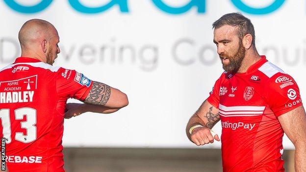 Kane Linnett (right) has scored four Super League tries in as many games for Hull KR this season