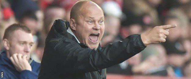 Dundee United manager Mixu Paatelainen