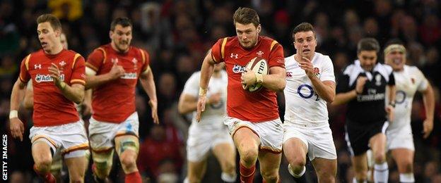 Dan Biggar heads downfield after intercepting a Ben Youngs pass