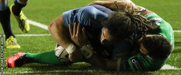 Josh Navidi scored Blues' second try against Treviso