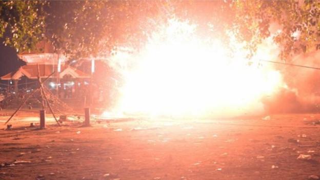 Kollam temple: India fireworks blast kills at least 100 - BBC News