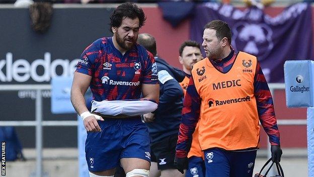 Steven Luatua walks off injured during Bristol's match against Harlequins