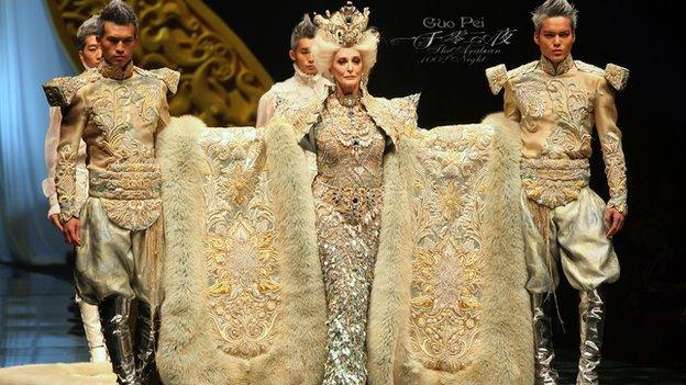 Guo pei dress cost best sale