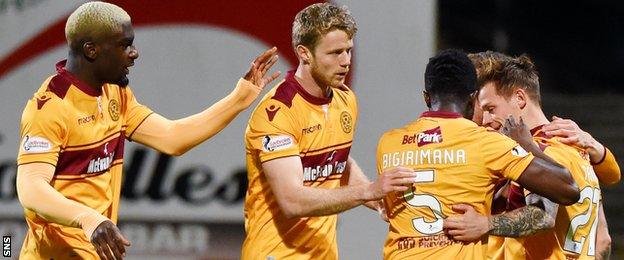 Motherwell celebrate Craig Tanner's goal