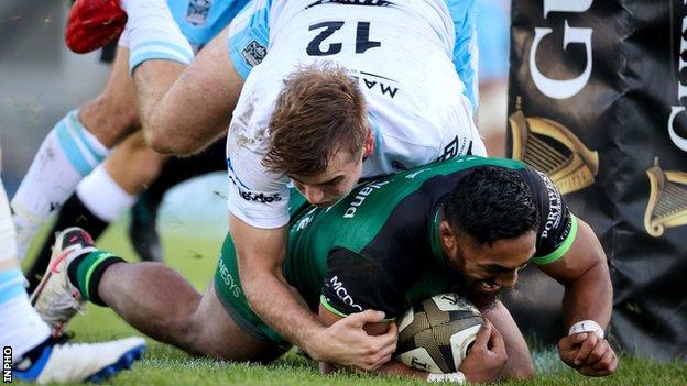 Bundee Aki scores a try