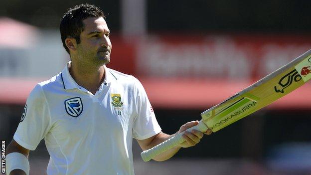 South Africa batsman Dean Elgar acknowledges the crowd after reaching a milestone